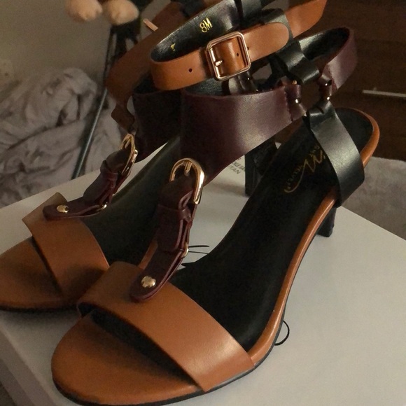 Heels - Picture 3 of 5